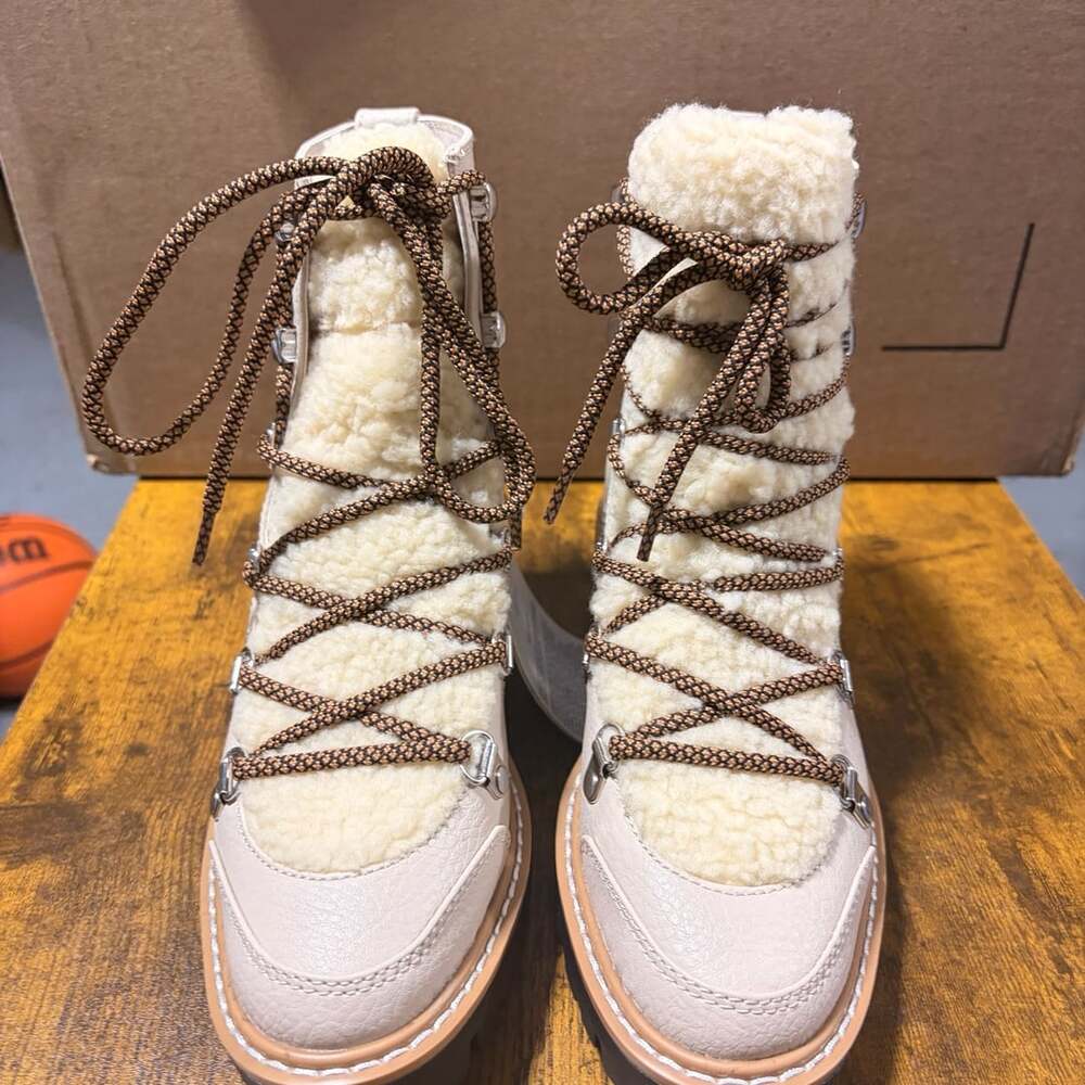 The Drop Women’s Caleb Hiking Boot Size 5.5 Bone Sheepskin Shearling